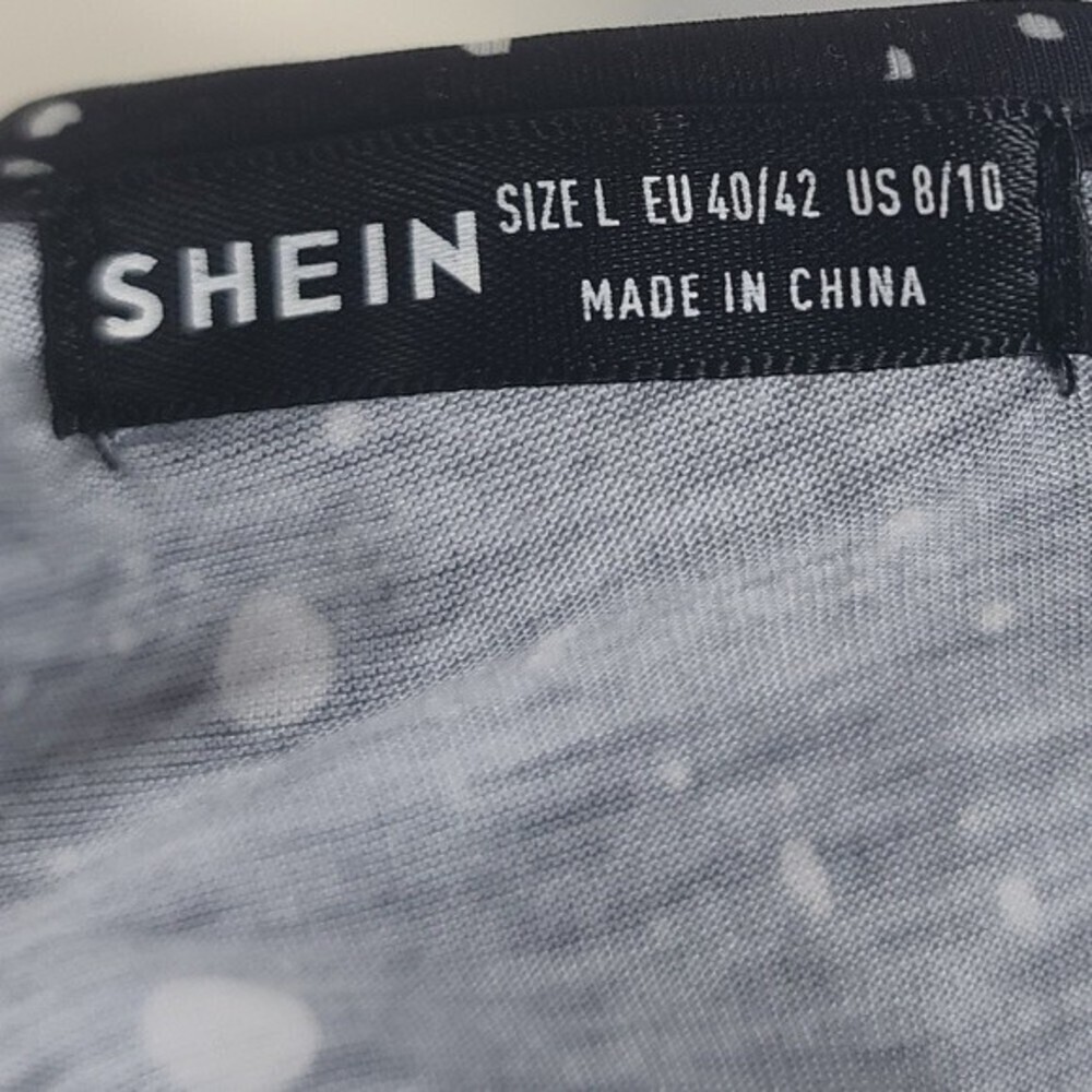 Shein Galaxy Paint Spill Short Sleeve Cold Shoulder Shirt 8/10 - Picture 7 of 9
